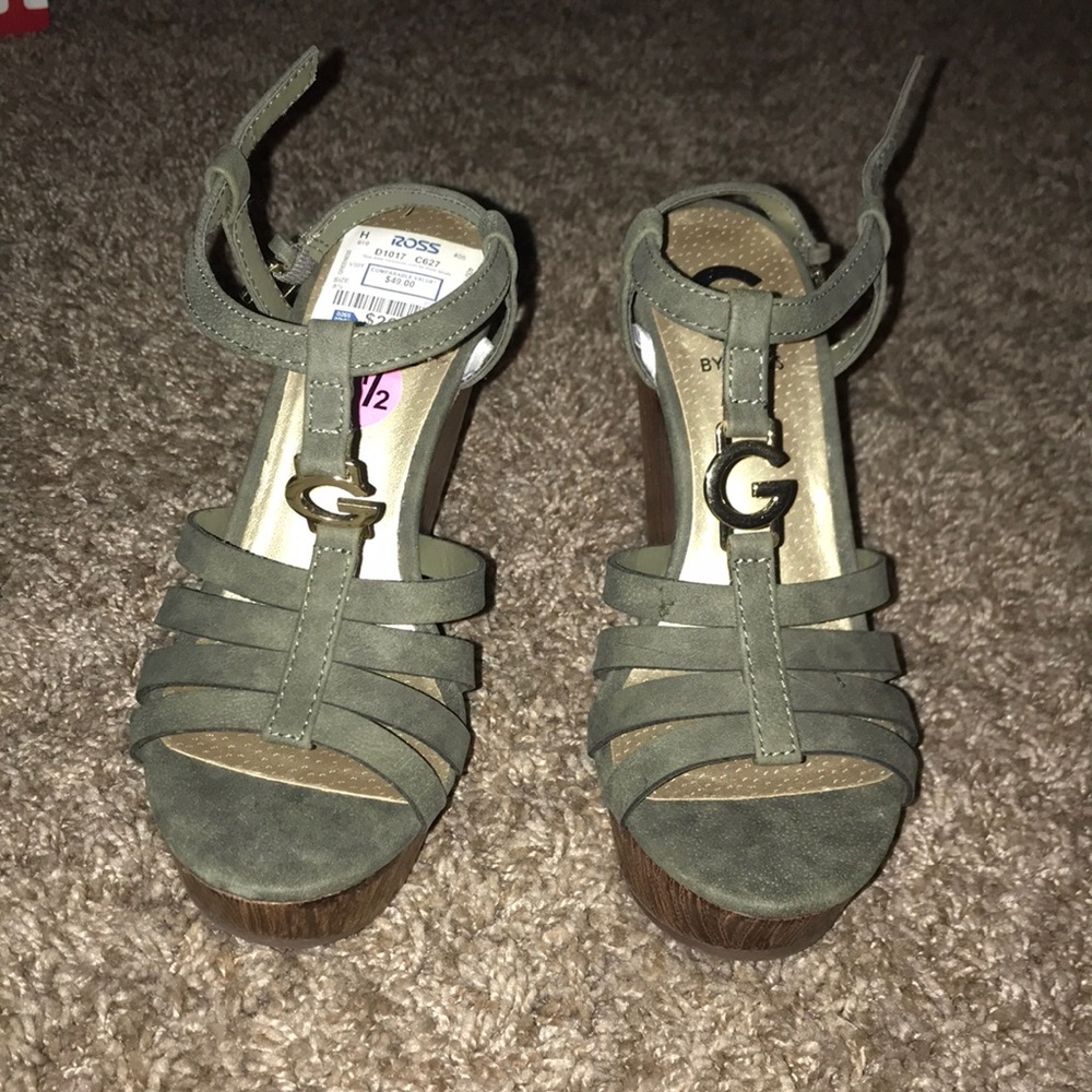Green high heels G By Guess size 5 wrangler 1/2